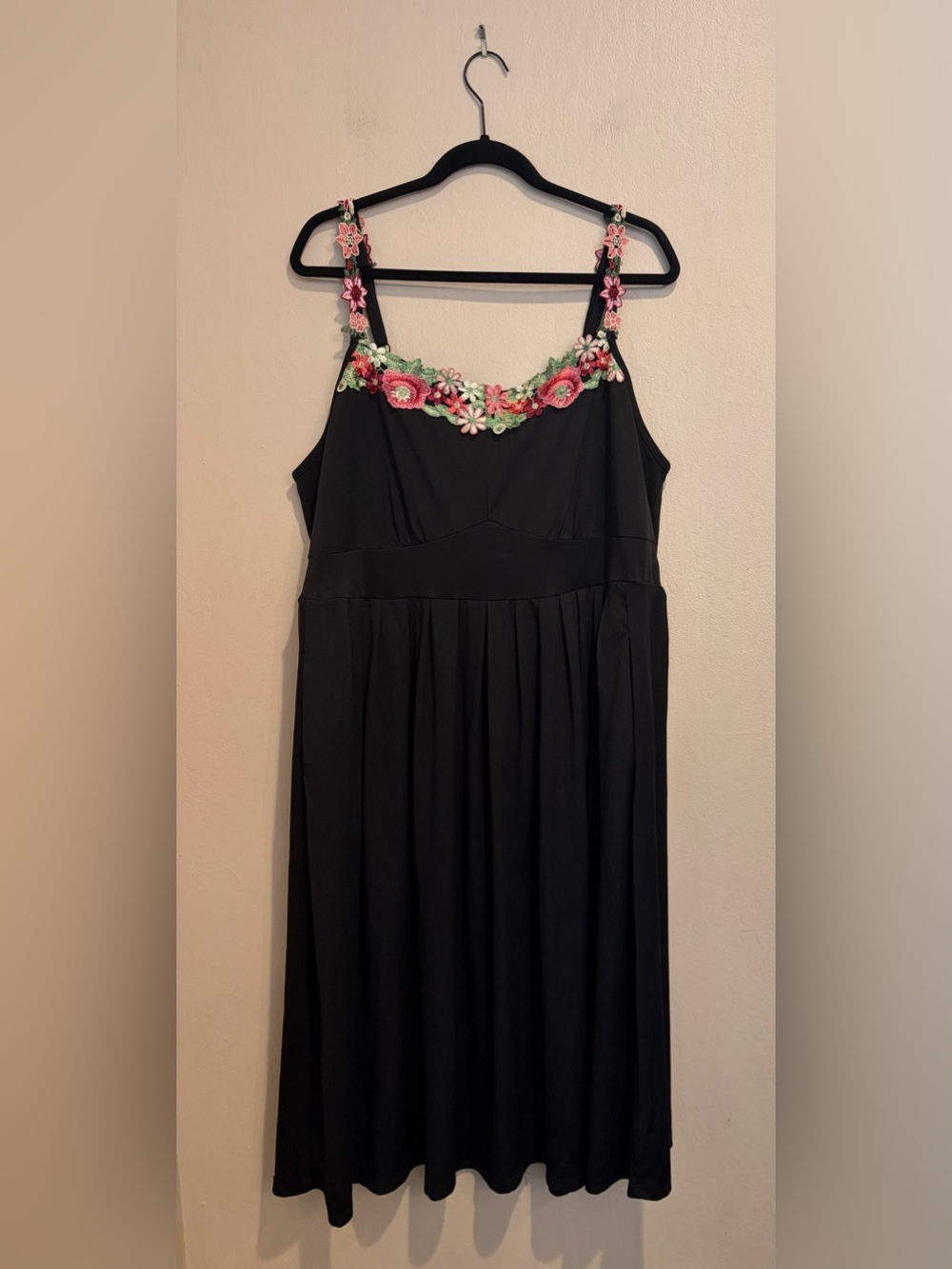 Black Ankle Spring Dress w/ Blush and Green Floral Embroidery, size 18/20